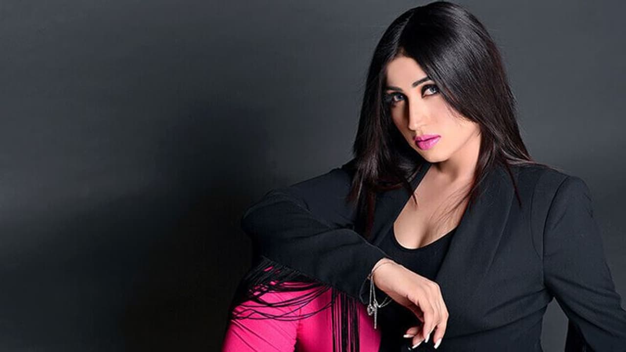 Pakistan : സോഷ്യല് മീഡിയാ താരത്തിന്റെ അരുംകൊല; വിമര്ശനം കനത്തപ്പോള് സര്ക്കാര് മുട്ടുമടക്കി Pakistan : സോഷ്യല് മീഡിയാ താരത്തിന്റെ അരുംകൊല; വിമര്ശനം കനത്തപ്പോള് സര്ക്കാര് മുട്ടുമടക്കി