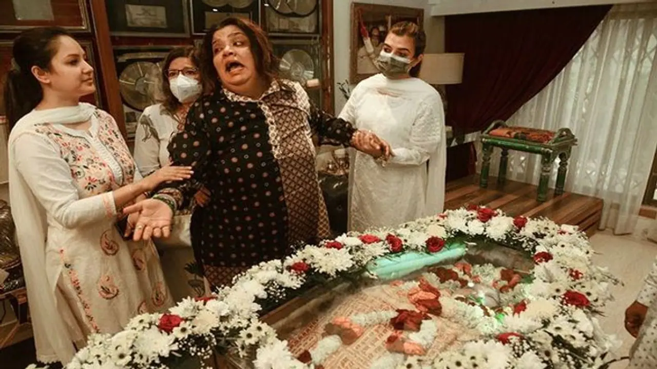 Bappi Lahiri Death: सामने आई बप्पी दा के पार्थिव शरीर की First Photo, बेटी रीमा का रो रोकर बुरा हाल