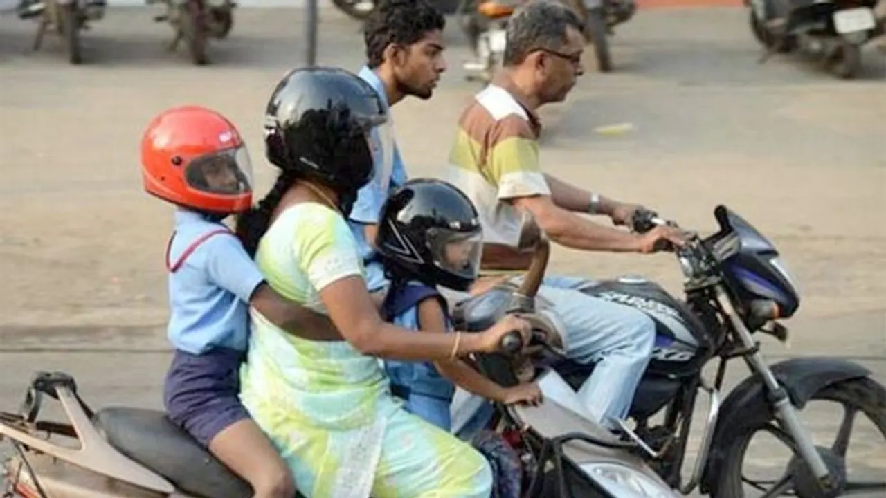 வேலூரில் பின்னிருக்கையில் ஹெல்மெட் போடாமல் பயணித்தால் அபராதம்.. இன்றுமுதல் அமல் .. வேலூரில் பின்னிருக்கையில் ஹெல்மெட் போடாமல் பயணித்தால் அபராதம்.. இன்றுமுதல் அமல் ..