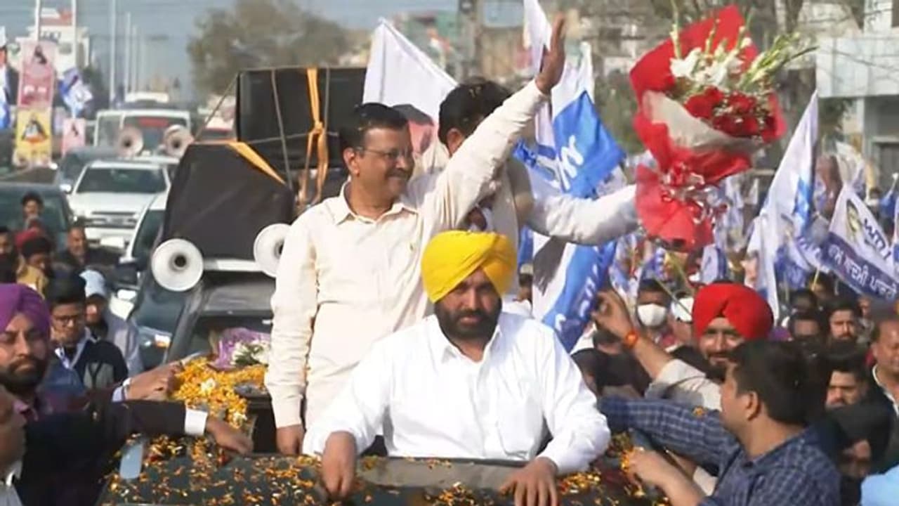 Punjab Exit Polls: పంజాబ్లో అతిపెద్ద పార్టీగా ఆప్.. జీ న్యూస్ ఎగ్జిట్ పోల్స్ అంచనా ఇదే.. Punjab Exit Polls: పంజాబ్లో అతిపెద్ద పార్టీగా ఆప్.. జీ న్యూస్ ఎగ్జిట్ పోల్స్ అంచనా ఇదే..