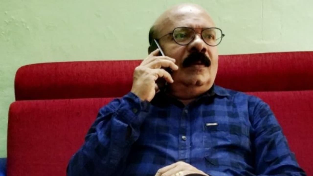 Kottayam Pradeep : മകനെ നടനാക്കാനെത്തി, ടെലിഫിലിമില് വേഷം കിട്ടിയത് കോട്ടയം പ്രദീപിന് Kottayam Pradeep : മകനെ നടനാക്കാനെത്തി, ടെലിഫിലിമില് വേഷം കിട്ടിയത് കോട്ടയം പ്രദീപിന്