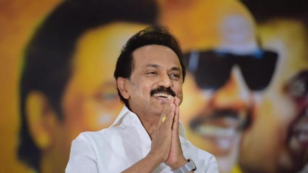 இன்னும் இரண்டு நாட்கள் பொறுத்தருள்க..சூப்பர் அறிவிப்பை வெளியிட போறேன்..முதலமைச்சர் பேச்சு.. இன்னும் இரண்டு நாட்கள் பொறுத்தருள்க..சூப்பர் அறிவிப்பை வெளியிட போறேன்..முதலமைச்சர் பேச்சு..