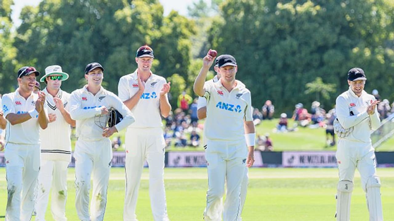 New Zealand vs South Africa டெஸ்ட்: ஹென்ரியிடம் சரணடைந்த தென்னாப்பிரிக்க அணி..! வெறும் 95 ரன்களுக்கு ஆல் அவுட் New Zealand vs South Africa டெஸ்ட்: ஹென்ரியிடம் சரணடைந்த தென்னாப்பிரிக்க அணி..! வெறும் 95 ரன்களுக்கு ஆல் அவுட்