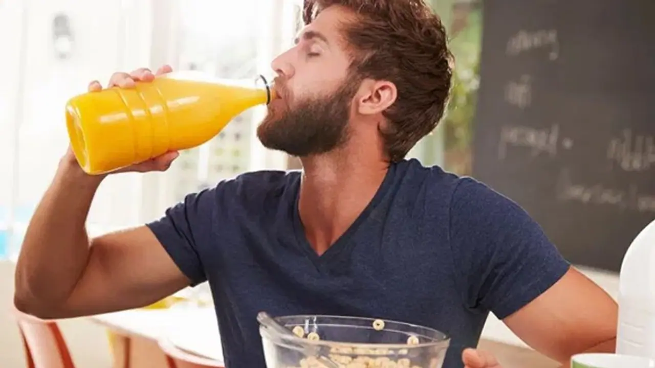 Health Tips: इन 5 प्वाइंट में समझें सुबह खाली पेट जूस पीना फायदेमंद है या शरीर को पहुंचाएगा नुकसान