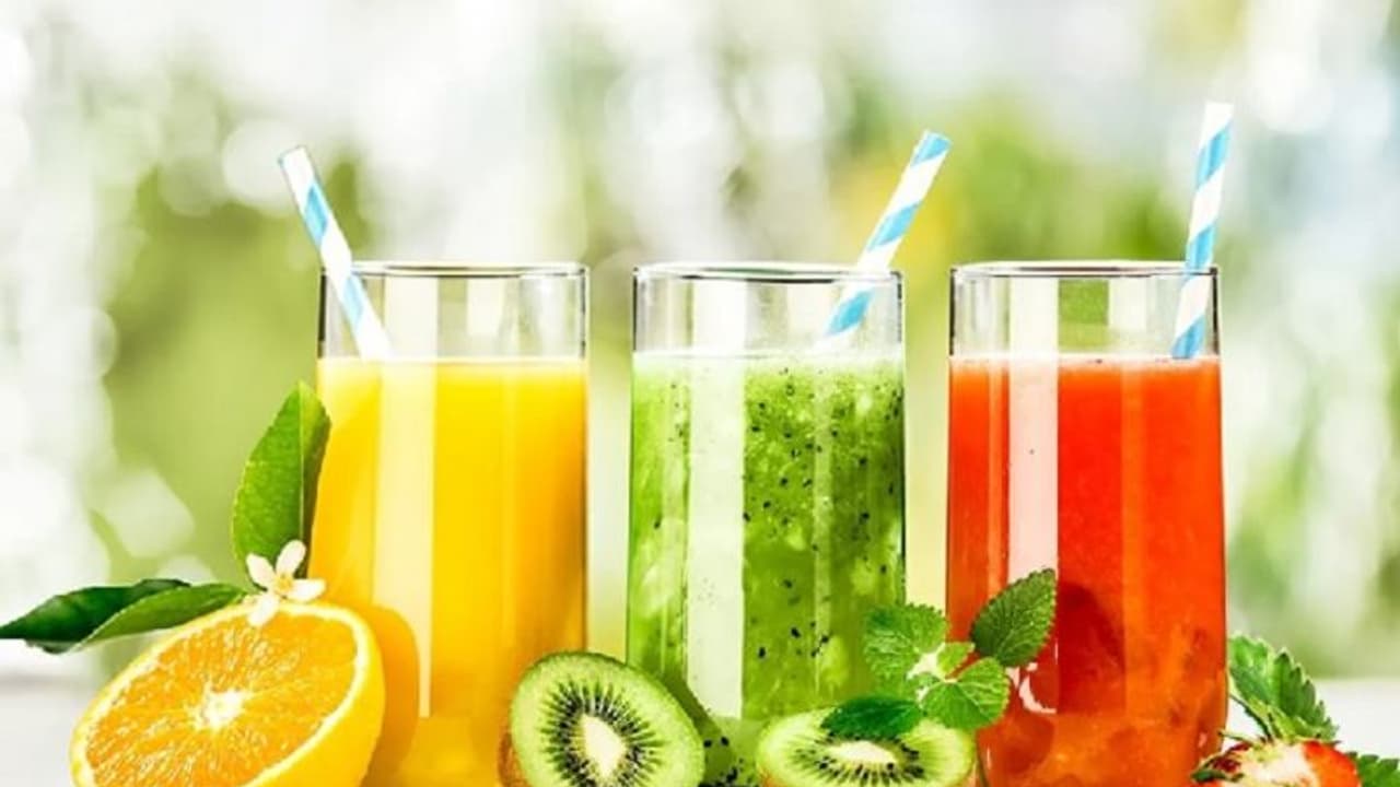 Healthy Food : ಬೇಸಿಗೆಯಲ್ಲಿ ಕೊರೊನಾದಿಂದ ದೂರವಿರಬೇಕೆಂದ್ರೆ ಸೇವಿಸಿ ಈ ಆಹಾರ Healthy Food : ಬೇಸಿಗೆಯಲ್ಲಿ ಕೊರೊನಾದಿಂದ ದೂರವಿರಬೇಕೆಂದ್ರೆ ಸೇವಿಸಿ ಈ ಆಹಾರ