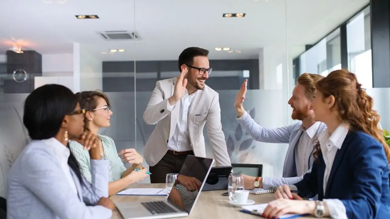 চাকরিতে পদোন্নতি পেতে মেনে চলুন বাস্তু টিপস, এই কয়টি সহজ টোটকায় উপকৃত হবেন