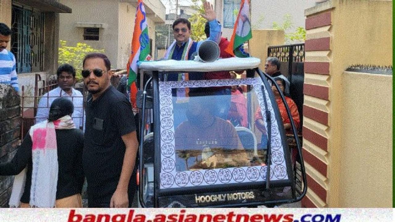 হুডখোলা টোটোতে তৃণমূলের প্রার্থী, পুরভোটের প্রাক্কালে এবার নয়া চমক চাপদানিতে হুডখোলা টোটোতে তৃণমূলের প্রার্থী, পুরভোটের প্রাক্কালে এবার নয়া চমক চাপদানিতে