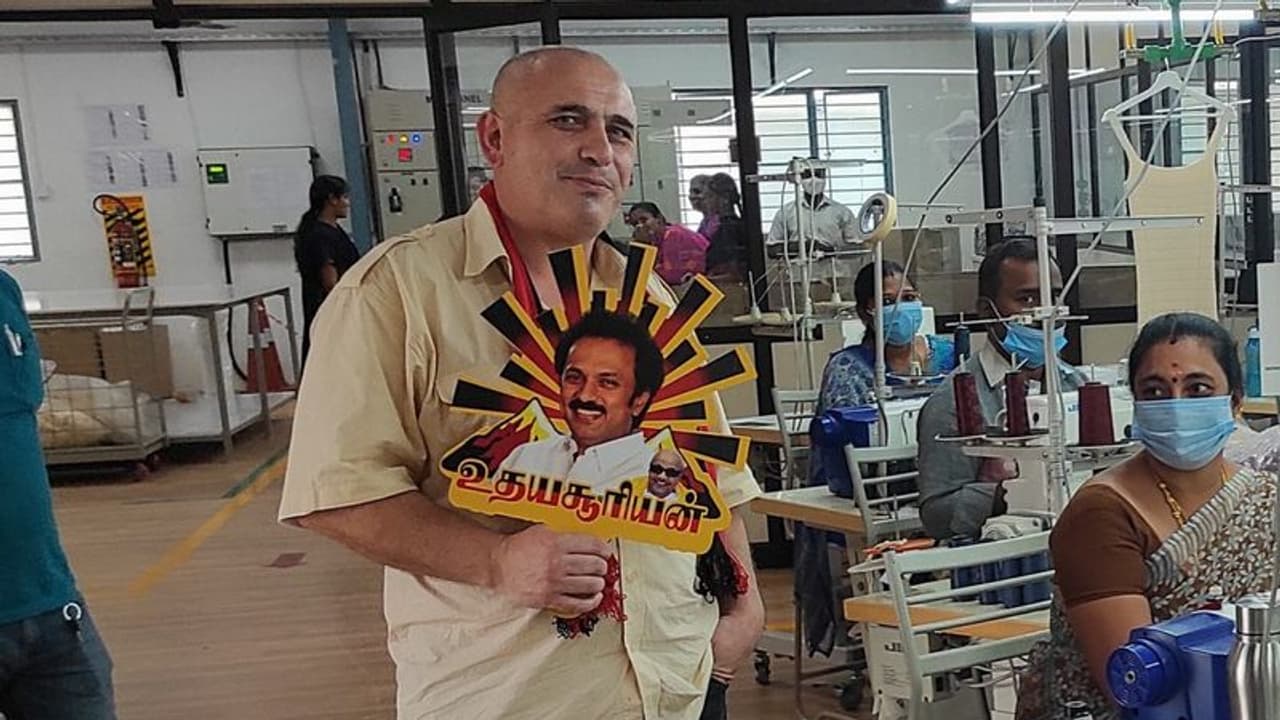 திமுகவுக்கு பிரச்சாரம் செய்து வம்பில் சிக்கிய ருமேனியா நாட்டு தொழிலதிபர்.. நாட்டை விட்டு அனுப்பப்படுகிறாரா.? திமுகவுக்கு பிரச்சாரம் செய்து வம்பில் சிக்கிய ருமேனியா நாட்டு தொழிலதிபர்.. நாட்டை விட்டு அனுப்பப்படுகிறாரா.?