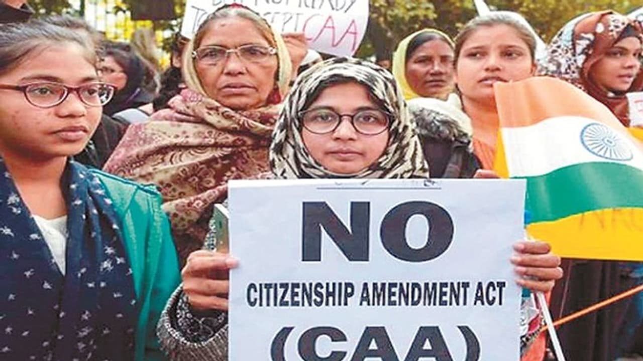 CAA विरोध प्रदर्शन: SC के निर्देश पर योगी सरकार ने वापस लिए नोटिस; नए कानून के तहत कार्रवाई की आजादी
