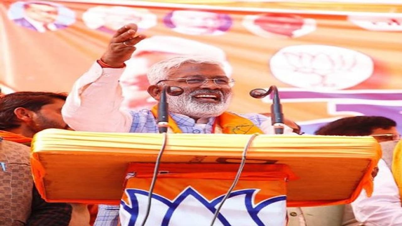 यूपी चुनाव: BJP प्रदेश अध्यक्ष स्वतंत्र सिंह बोले अखिलेश यादव हैं फ्यूज बल्ब, भाजपा है उजियारा देती हुई LED