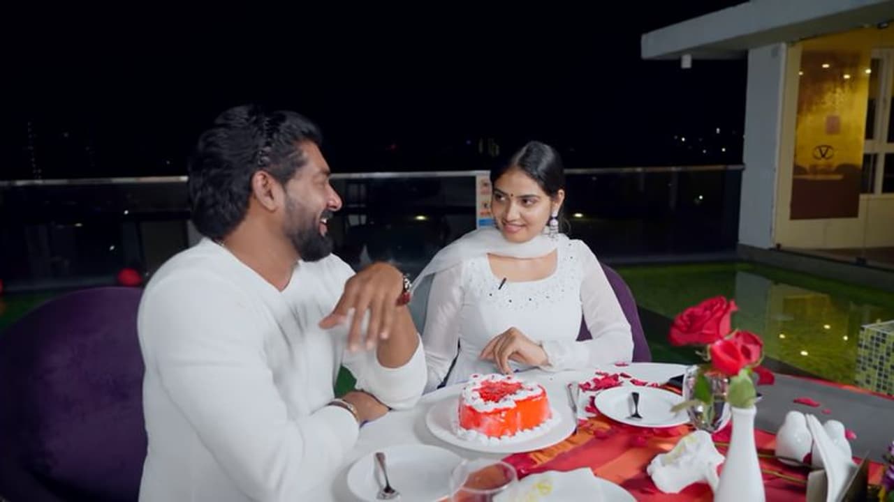 Anshitha Anji : അൻഷിതയുമായുള്ള പ്രണയം എങ്ങനെ പോകുന്നു? ബിപിനോട് ചോദ്യവുമായ് താരം Anshitha Anji : അൻഷിതയുമായുള്ള പ്രണയം എങ്ങനെ പോകുന്നു? ബിപിനോട് ചോദ്യവുമായ് താരം