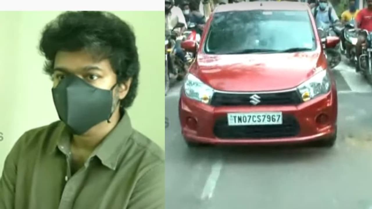 Tamilnadu Local Body election : ரசிகர்கள் புடை சூழ காரில் வந்து வாக்களித்தார் நடிகர் விஜய்