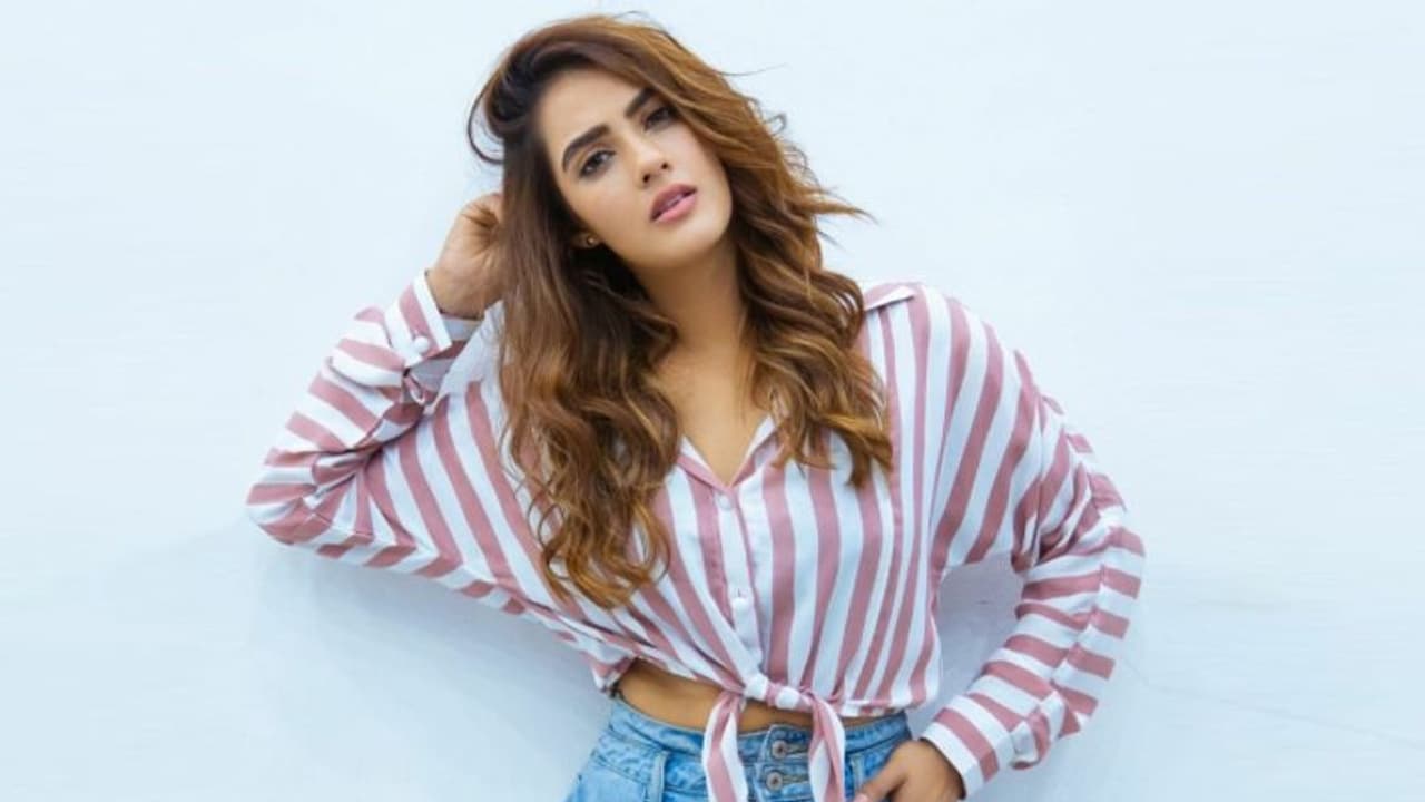 Kavya Thapar Arrest : குடிபோதையில் கார் ஓட்டிய தமிழ் பட நடிகை கைது... போலீசிடம் ரகளை செய்ததால் பரபரப்பு Kavya Thapar Arrest : குடிபோதையில் கார் ஓட்டிய தமிழ் பட நடிகை கைது... போலீசிடம் ரகளை செய்ததால் பரபரப்பு