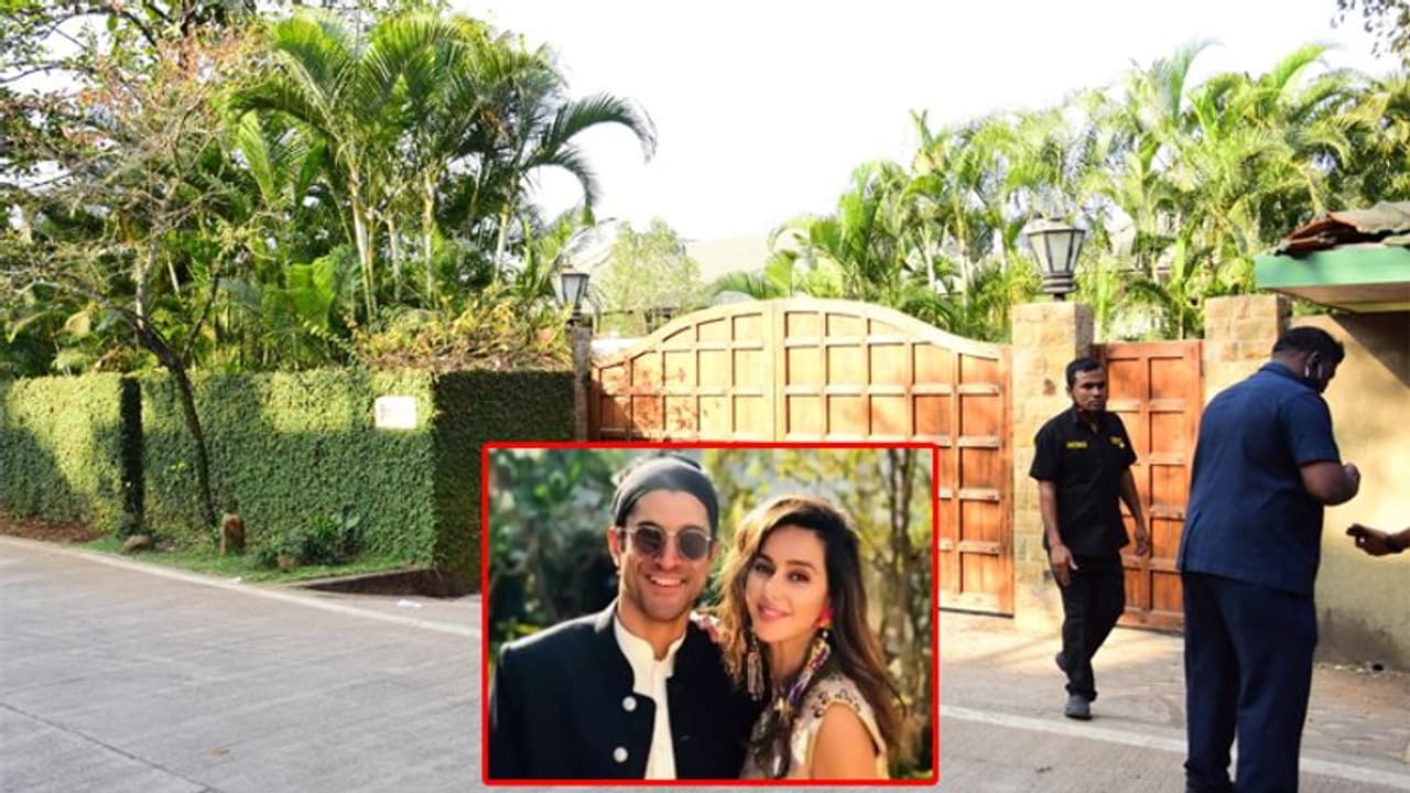 बेटे की शादी के लिए पत्नी Shabana Azmi संग खंडाला वाले फॉर्महाउस पहुंचे Javed Akhtar, जानें पूरी डिटेल्स बेटे की शादी के लिए पत्नी Shabana Azmi संग खंडाला वाले फॉर्महाउस पहुंचे Javed Akhtar, जानें पूरी डिटेल्स