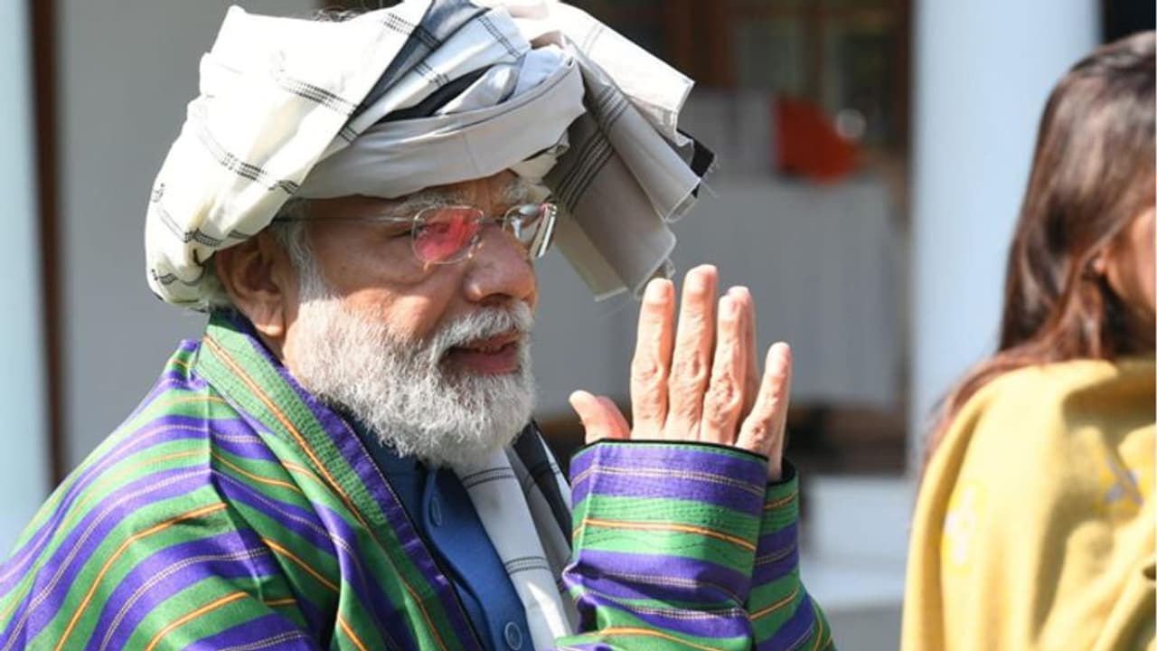 प्रधानमंत्री मोदी ने सद्गुरु को दी महाशिवरात्रि की बधाई, आदियोगी से मानवजाति के लिए मांगा आशीर्वाद प्रधानमंत्री मोदी ने सद्गुरु को दी महाशिवरात्रि की बधाई, आदियोगी से मानवजाति के लिए मांगा आशीर्वाद