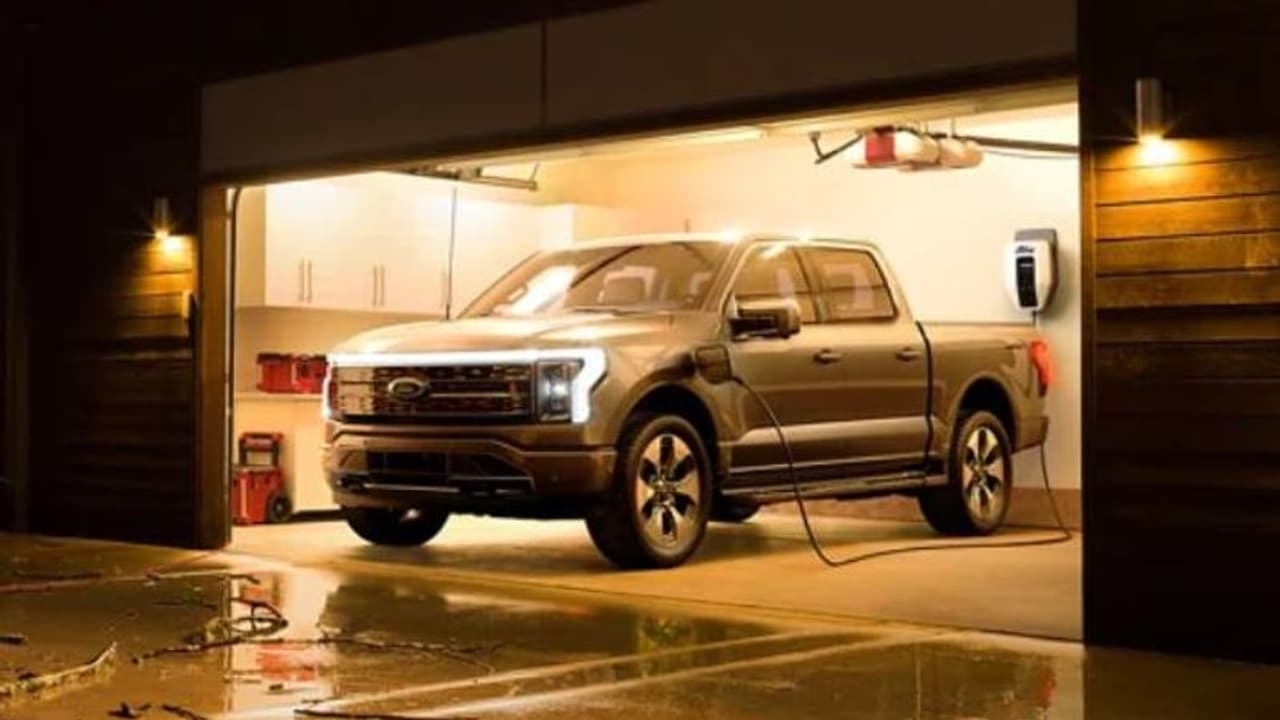 இதை கவனிக்கலையே டெஸ்லாவுக்கு டஃப் கொடுக்க ஃபோர்டு எடுக்கும் அதிரடி முடிவு..!