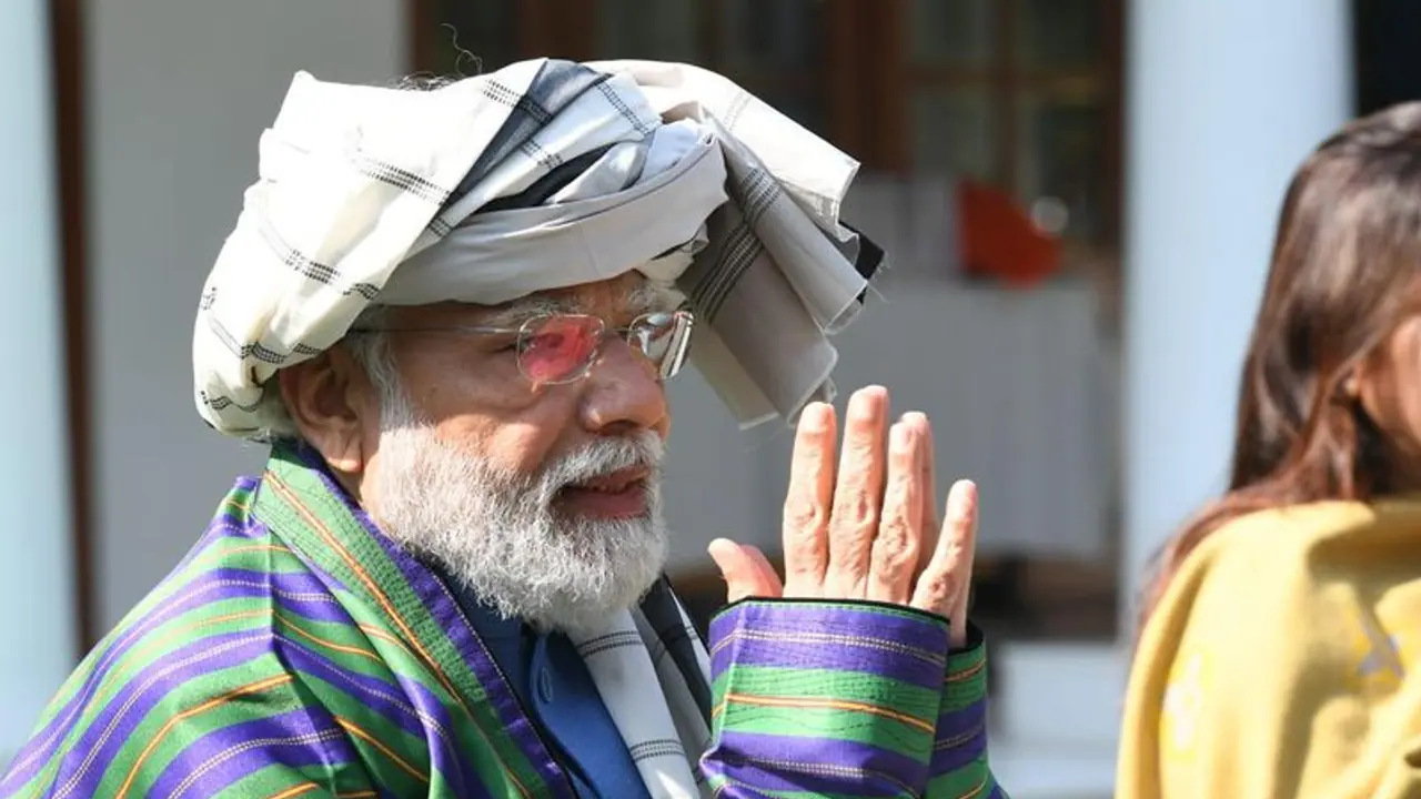 মাথায় পাগড়ি বেঁধে আফগান পোশাকে হিন্দু শিখ প্রতিনিধিদের সঙ্গে সাক্ষাৎ মোদীর মাথায় পাগড়ি বেঁধে আফগান পোশাকে হিন্দু শিখ প্রতিনিধিদের সঙ্গে সাক্ষাৎ মোদীর