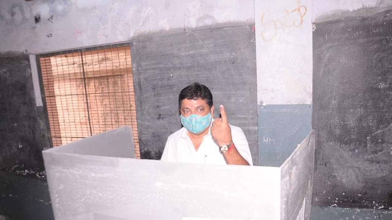 TN Local Body Elections 2022: அரசை முடக்க போவதாக சொல்வது வேடிக்கை.. அதிமுகவை கலாய்த்த பிடிஆர். TN Local Body Elections 2022: அரசை முடக்க போவதாக சொல்வது வேடிக்கை.. அதிமுகவை கலாய்த்த பிடிஆர்.