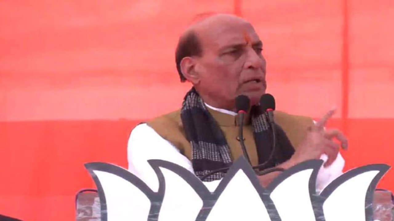 UP Chunav 2022: रक्षामंत्री राजनाथ सिंह बोले सत्ता में वापिस लौटने पर होली व दिवाली फ्री गैस सिलेंडर दिया जाए UP Chunav 2022: रक्षामंत्री राजनाथ सिंह बोले सत्ता में वापिस लौटने पर होली व दिवाली फ्री गैस सिलेंडर दिया जाए