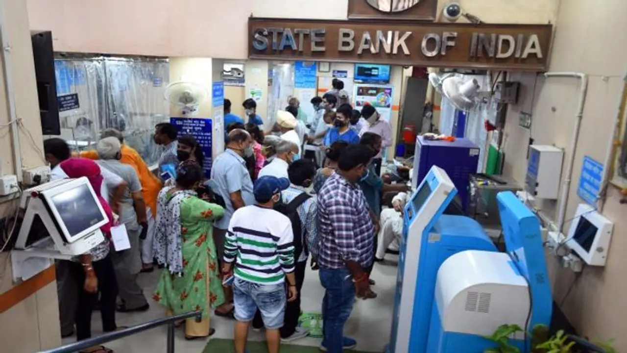 SBI Interest Rate: ఎస్బీఐ ఖాతాదారులకు గుడ్‌న్యూస్.. పెరుగుతున్న ఫిక్స్‌డ్ డిపాజిట్ వడ్డీ రేట్లు ..!