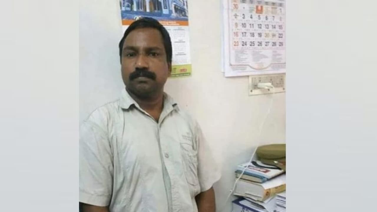 Vellamunda murder : വെള്ളമുണ്ടയിൽ നവദമ്പതികളെ കമ്പിവടികൊണ്ട് അടിച്ചുകൊന്ന കേസ്: വിശ്വനാഥന് കുറ്റക്കാരൻ Vellamunda murder : വെള്ളമുണ്ടയിൽ നവദമ്പതികളെ കമ്പിവടികൊണ്ട് അടിച്ചുകൊന്ന കേസ്: വിശ്വനാഥന് കുറ്റക്കാരൻ