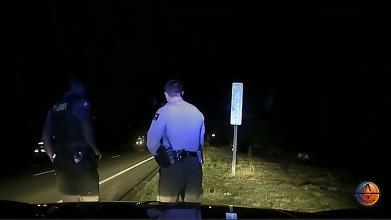 Tesla car को autopilot mode मोड में स्विच करके देविंदर गोली देख रहा था मूवी, पुलिस वाहन को मारी जोरदार टक्कर Tesla car को autopilot mode मोड में स्विच करके देविंदर गोली देख रहा था मूवी, पुलिस वाहन को मारी जोरदार टक्कर