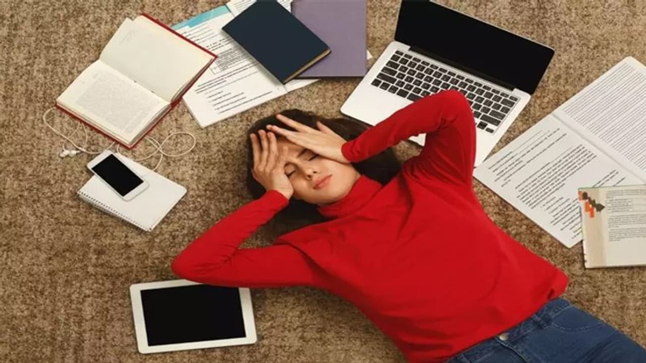 रिफ्रेश रखने के लिए पढ़ाई के दौरान इस तरह से लें ब्रेक, टेंशन फ्री रहेगा माइंड रिफ्रेश रखने के लिए पढ़ाई के दौरान इस तरह से लें ब्रेक, टेंशन फ्री रहेगा माइंड