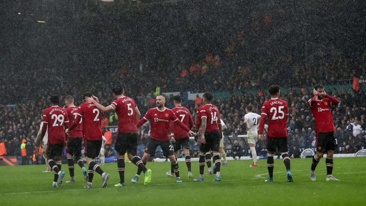 Premier League: प्रीमियर लीग में फिर फूट कोरोना बम, एक दर्जन से अधिक खिलाड़ी Corona Positive