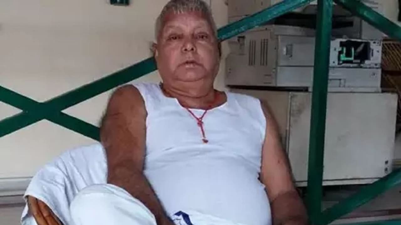 Land For Job Scam: ಲಾಲೂ ಪ್ರಸಾದ್‌ ಯಾದವ್‌ಗೆ ಸೇರಿದ 15 ಸ್ಥಳಗಳಲ್ಲಿ ಇಡಿ ದಾಳಿ!