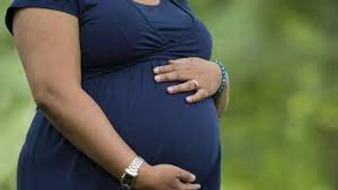 ഗര്‍ഭിണിയായ 10 വയസുകാരി അബോര്‍ഷന്‍ ചെയ്യാന്‍ അനുമതി തേടി ഹൈക്കോടതിയില്‍