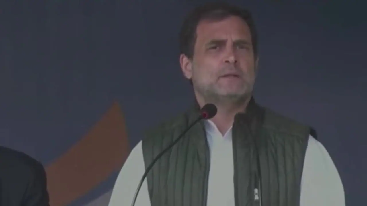 মণিপুরে ভোট প্রচারে রাহুল গান্ধী, পাম বাগান নিয়ে আক্রমণ মোদীকে মণিপুরে ভোট প্রচারে রাহুল গান্ধী, পাম বাগান নিয়ে আক্রমণ মোদীকে