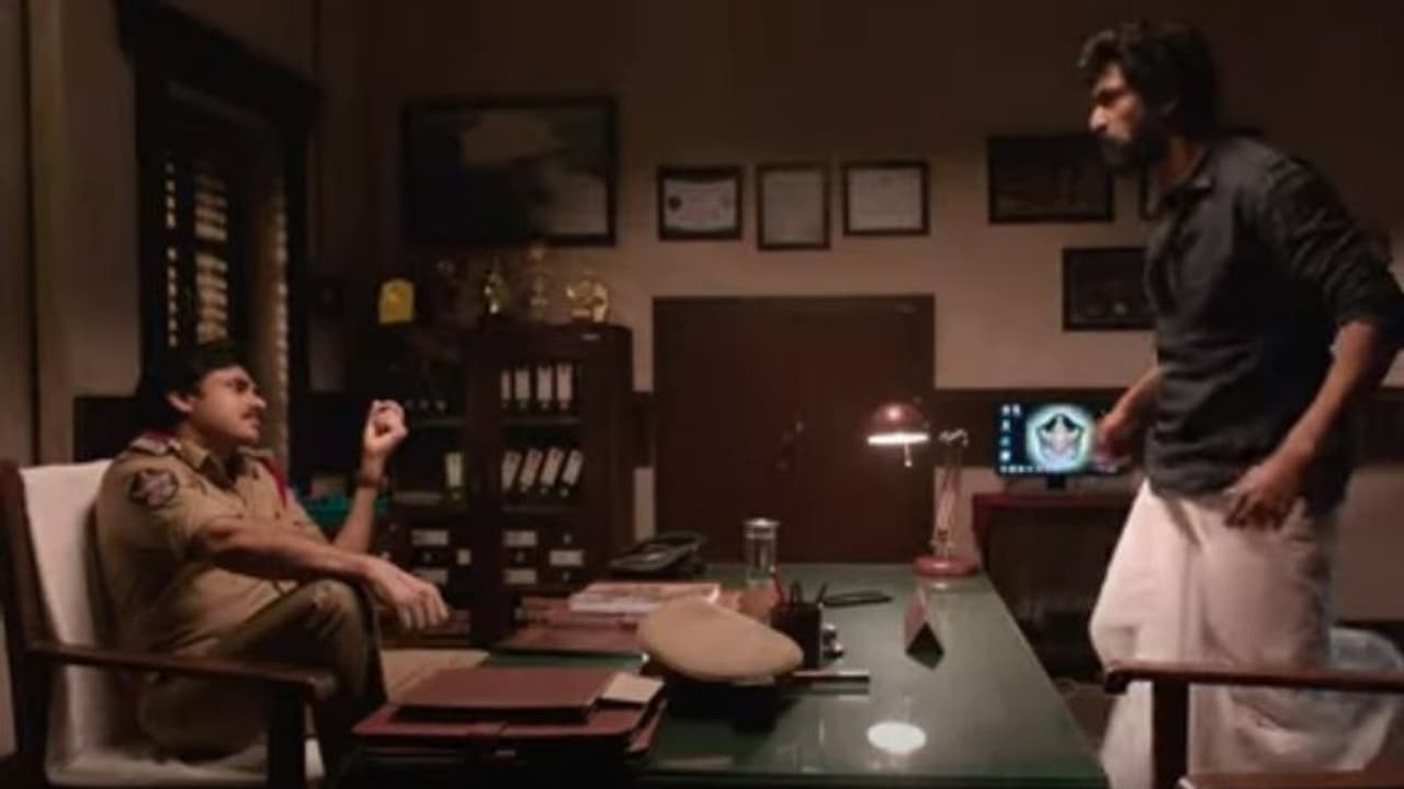 Bheemla Nayak trailer : 'അയ്യപ്പനും കോശി'യും ഇങ്ങനെയായിരിക്കും തെലുങ്കില്, 'ഭീംല നായക്' ട്രെയിലര് Bheemla Nayak trailer : 'അയ്യപ്പനും കോശി'യും ഇങ്ങനെയായിരിക്കും തെലുങ്കില്, 'ഭീംല നായക്' ട്രെയിലര്