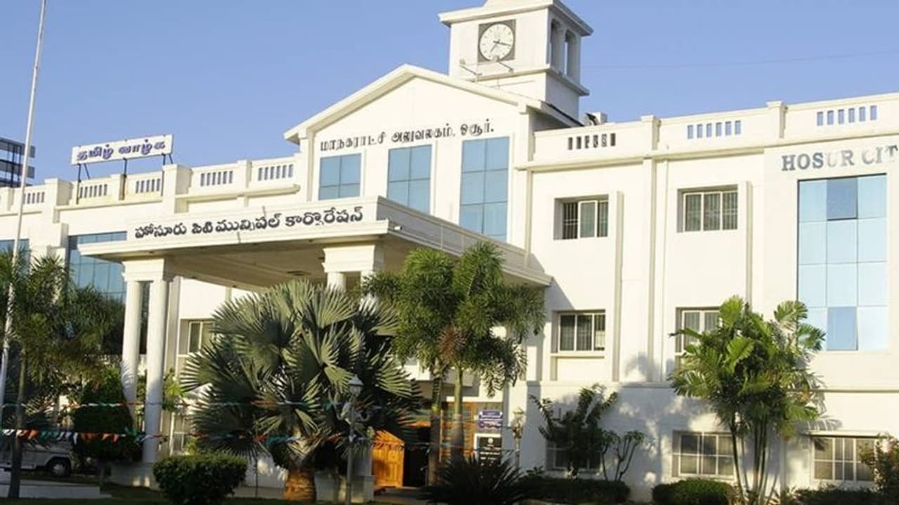 Hosur Corporation Election: கெத்து காட்டிய சுயேச்சைகள்.. வளைத்து போட்டு ஓசூர் மாநகராட்சியை கைப்பற்றிய திமுக.! Hosur Corporation Election: கெத்து காட்டிய சுயேச்சைகள்.. வளைத்து போட்டு ஓசூர் மாநகராட்சியை கைப்பற்றிய திமுக.!