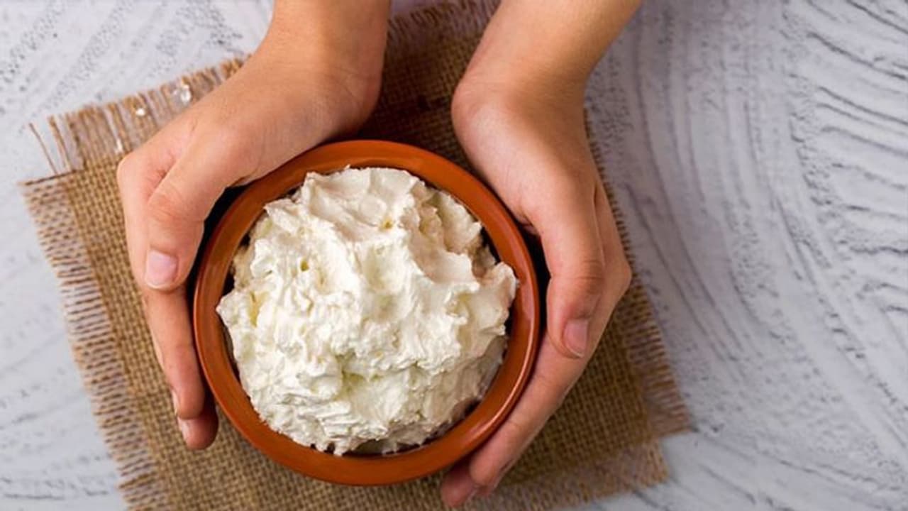 Life Management: किसान दुकानदार को रोज मक्खन बेचता था, एक दिन दुकानदार ने तौला तो वजन कम निकला…फिर क्या हुआ? Life Management: किसान दुकानदार को रोज मक्खन बेचता था, एक दिन दुकानदार ने तौला तो वजन कम निकला…फिर क्या हुआ?