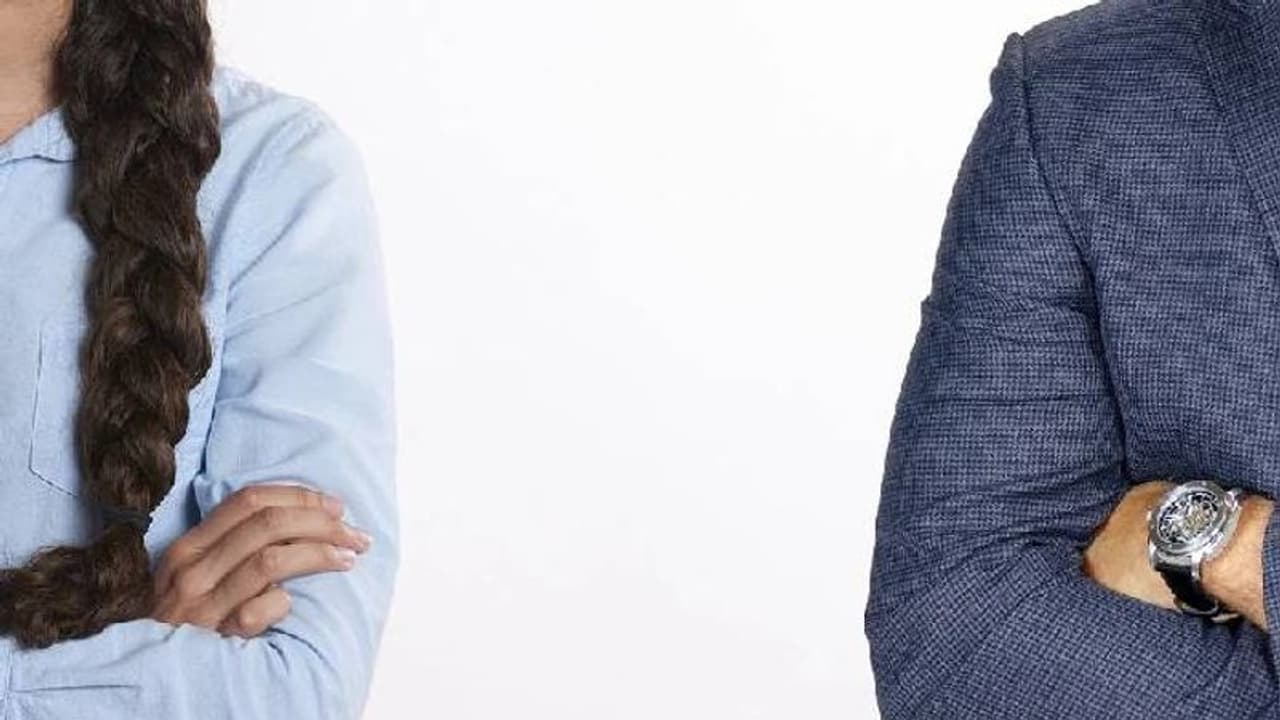 ഭർത്താവ് വ്യാജ ഒപ്പിട്ട് വിവാഹമോചനം നേടി, 12 വർഷക്കാലം ഇക്കാര്യമറിയാതെ ഭാര്യ! വേറെ ഭാര്യയും കുട്ടിയും... ഭർത്താവ് വ്യാജ ഒപ്പിട്ട് വിവാഹമോചനം നേടി, 12 വർഷക്കാലം ഇക്കാര്യമറിയാതെ ഭാര്യ! വേറെ ഭാര്യയും കുട്ടിയും...