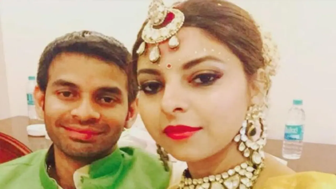 AAP विधायक ने लालू को 5 साल की सजा पर कुछ यूं दी शुभकमानाएं, तो भिड़ गईं उनकी बेटी, कर दी सब बोलती बंद! AAP विधायक ने लालू को 5 साल की सजा पर कुछ यूं दी शुभकमानाएं, तो भिड़ गईं उनकी बेटी, कर दी सब बोलती बंद!