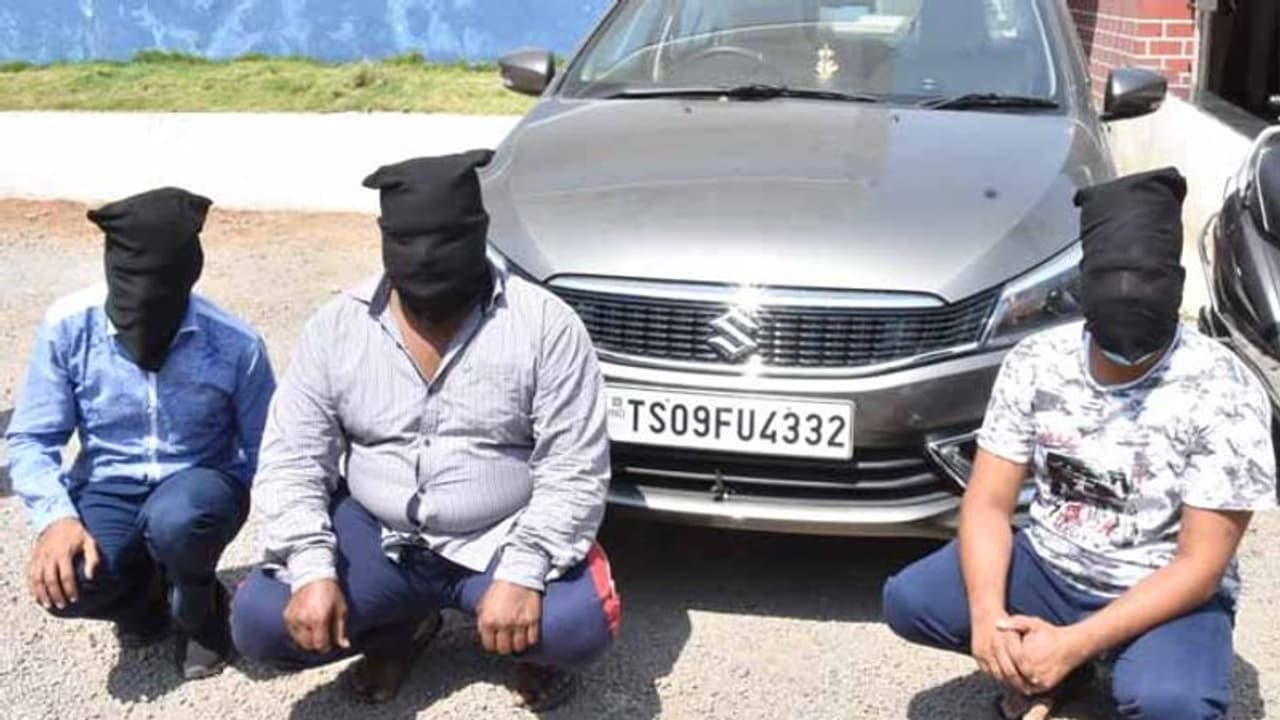 మిర్యాలగూడ పంక్చర్ దుకాణంలో పని, దోపీడీ చేసి ఫ్లైట్ లో జంప్: పహాడీ షరీఫ్ కాల్పులపై భగవత్ మిర్యాలగూడ పంక్చర్ దుకాణంలో పని, దోపీడీ చేసి ఫ్లైట్ లో జంప్: పహాడీ షరీఫ్ కాల్పులపై భగవత్