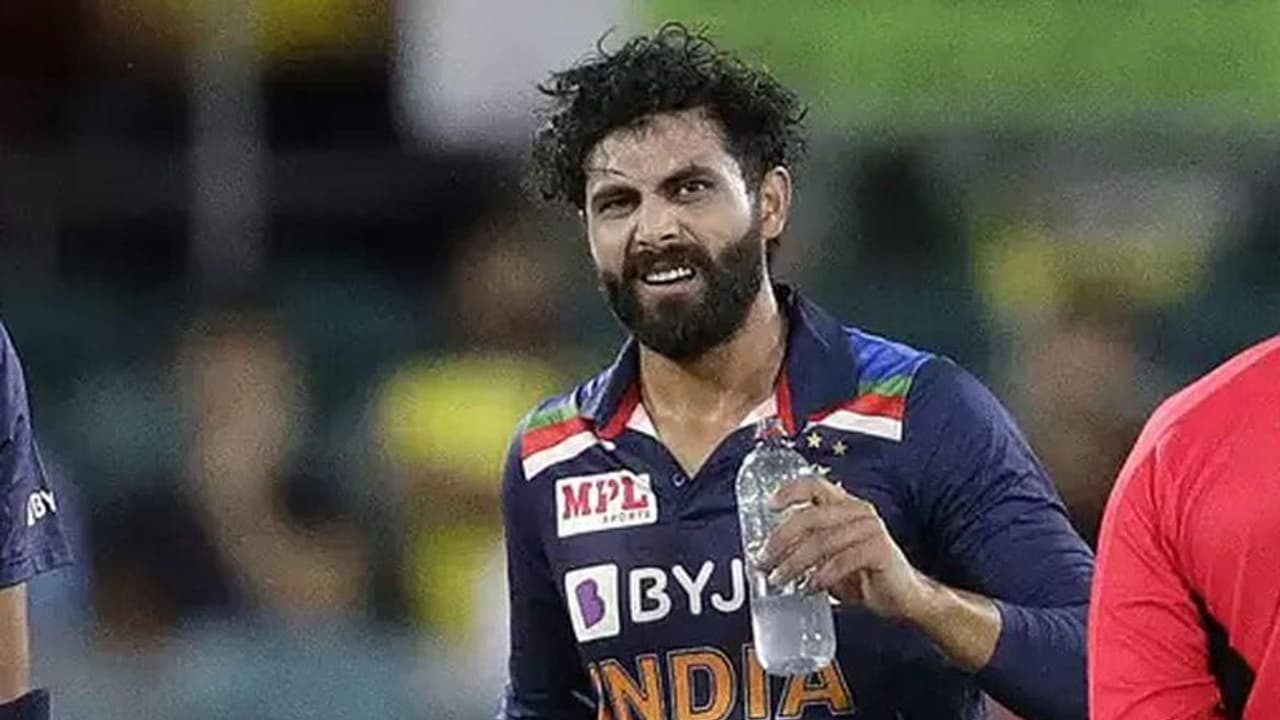 இந்திய டி20 அணியில் ஜடேஜாவிற்கு அந்த வீரர் தான் போட்டியாளர்..! முன்னாள் பேட்டிங் கோச் சஞ்சய் பங்கார் கருத்து இந்திய டி20 அணியில் ஜடேஜாவிற்கு அந்த வீரர் தான் போட்டியாளர்..! முன்னாள் பேட்டிங் கோச் சஞ்சய் பங்கார் கருத்து