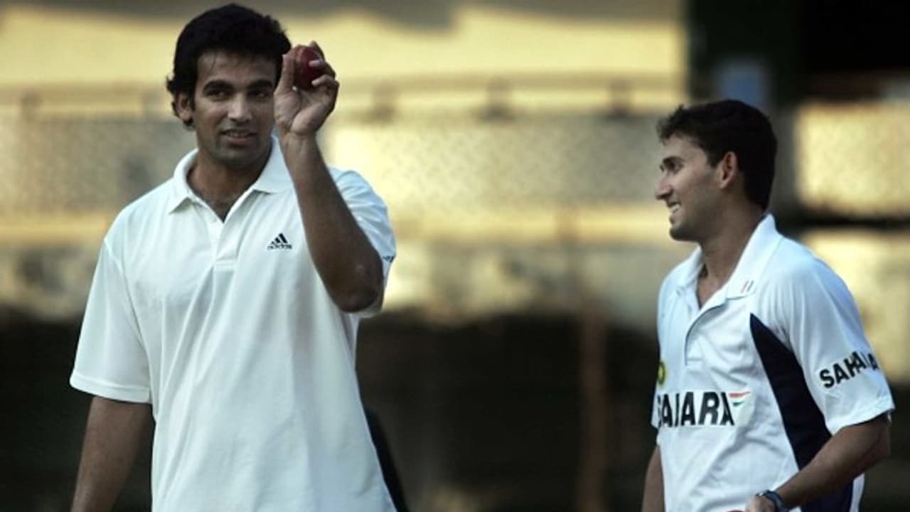 எங்களுக்கு அந்த ஜாம்பவானை பவுலிங் பயிற்சியாளராக நியமித்தால் நல்லா இருக்கும்..! இந்திய சீனியர் பவுலர் விருப்பம் எங்களுக்கு அந்த ஜாம்பவானை பவுலிங் பயிற்சியாளராக நியமித்தால் நல்லா இருக்கும்..! இந்திய சீனியர் பவுலர் விருப்பம்