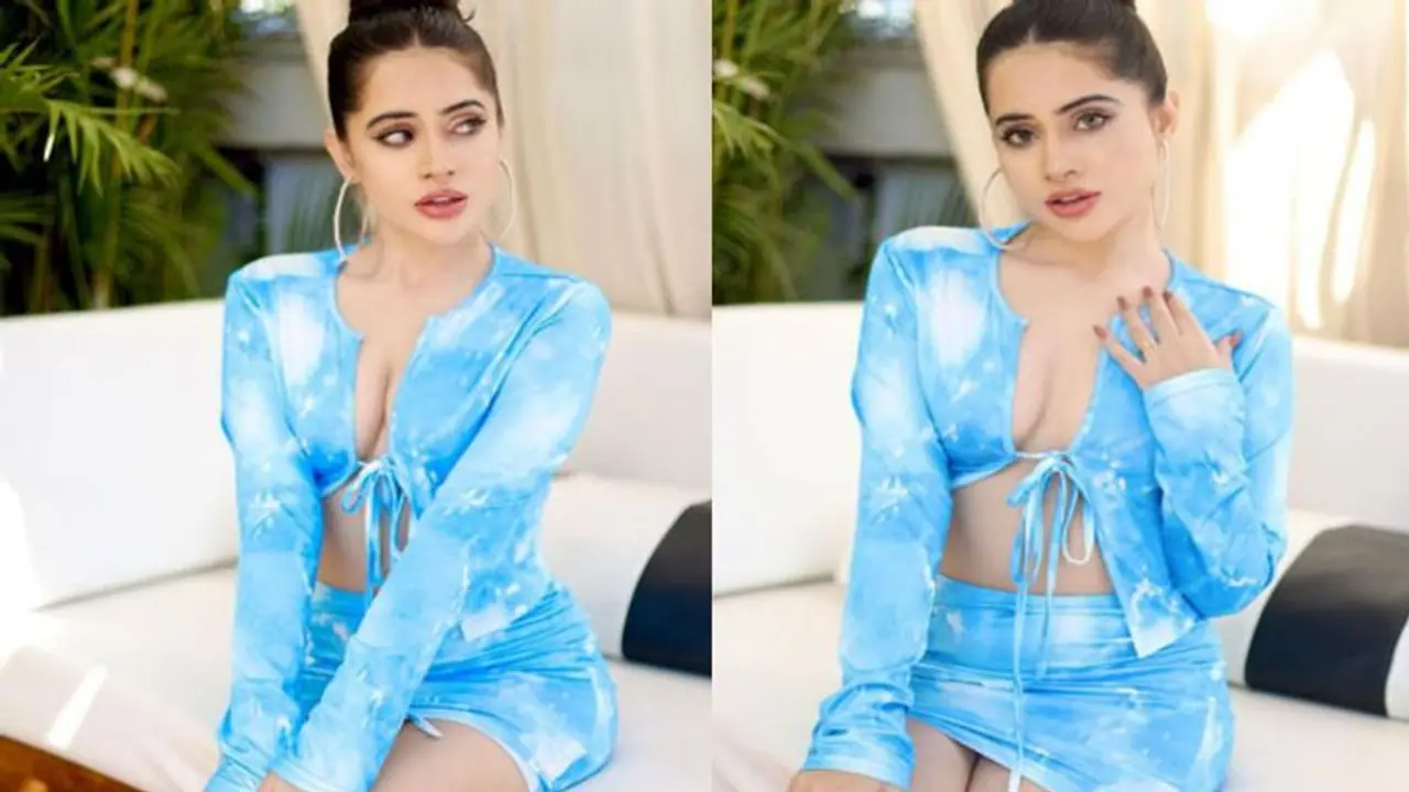 Urfi Javed ने इस कास्टिंग डायरेक्टर पर लगाए गंभीर आरोप, बोलीं काम के बदले मांगा एक रात Urfi Javed ने इस कास्टिंग डायरेक्टर पर लगाए गंभीर आरोप, बोलीं काम के बदले मांगा एक रात