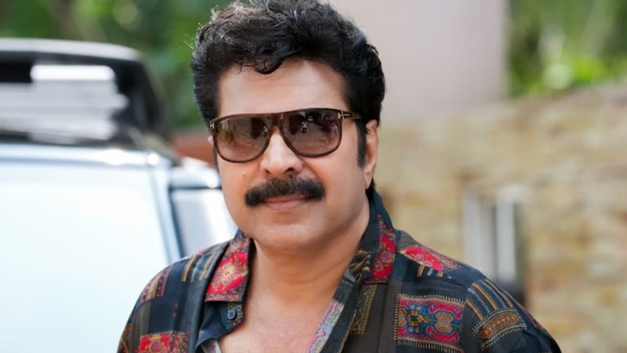 Mammootty : 'സിനിമയോട് അത്യാഗ്രഹം ഉള്ള ആളാണ് ഞാന്, ഇപ്പോഴും ചാന്സ് ചോദിക്കാറുണ്ട്'; മമ്മൂട്ടി Mammootty : 'സിനിമയോട് അത്യാഗ്രഹം ഉള്ള ആളാണ് ഞാന്, ഇപ്പോഴും ചാന്സ് ചോദിക്കാറുണ്ട്'; മമ്മൂട്ടി