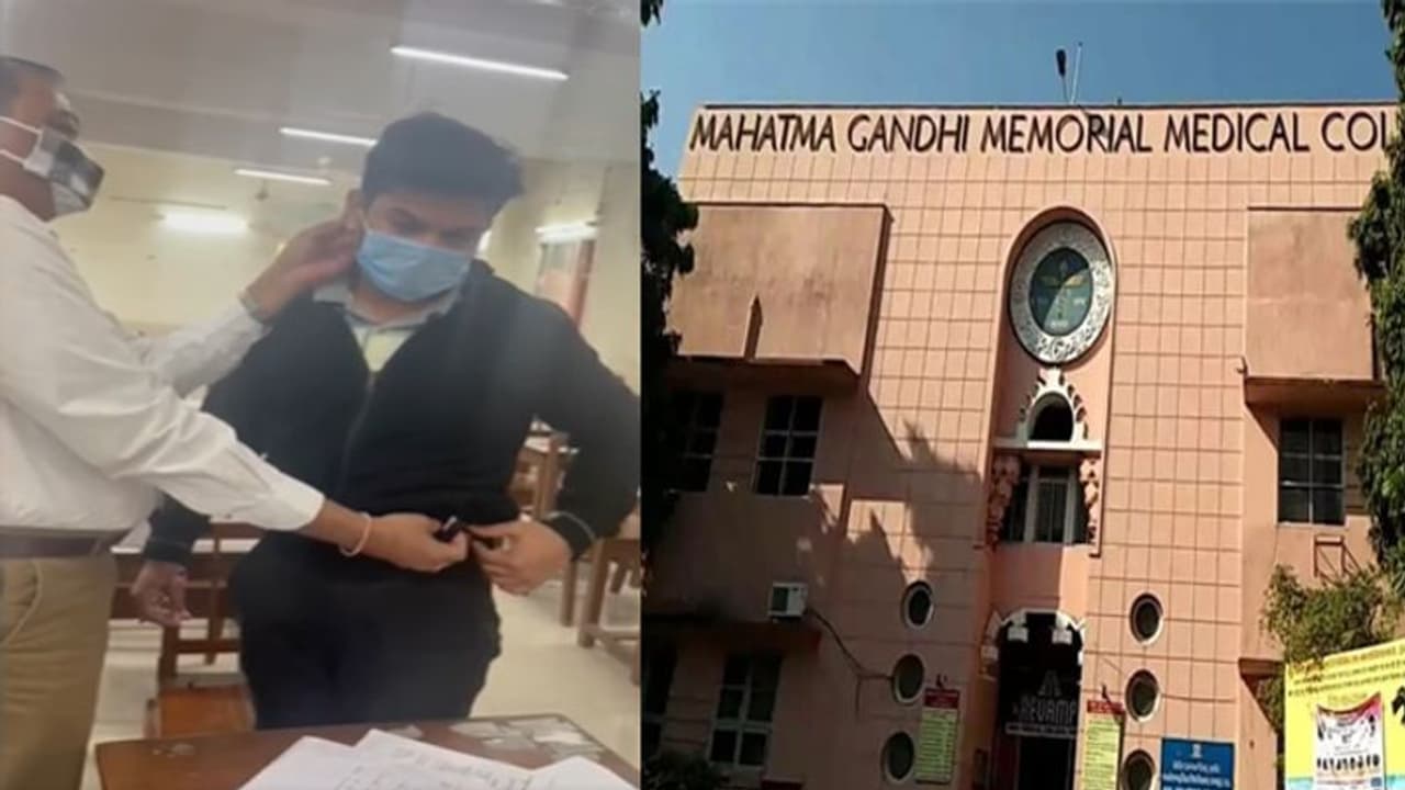 मुन्ना भाई को फेल कर देगा ये स्टूडेंट, मेडिकल एग्जाम के लिए कान की सर्जरी कराकर लगाया माइक्रो ब्लू टूथ