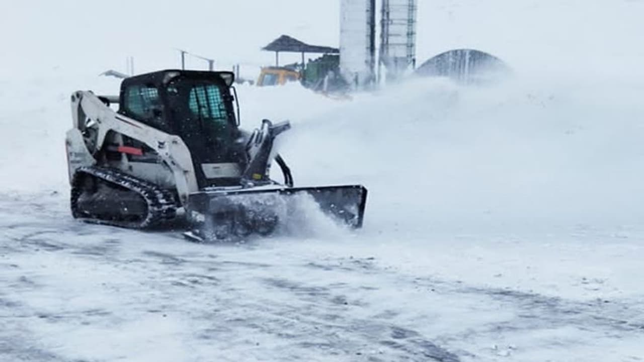 जम्मू कश्मीर में भारी बर्फबारी, सड़क रेल से लेकर हवाई यातायात तक प्रभावित, मैदानों में फिर बढ़ सकती है ठंड जम्मू कश्मीर में भारी बर्फबारी, सड़क रेल से लेकर हवाई यातायात तक प्रभावित, मैदानों में फिर बढ़ सकती है ठंड