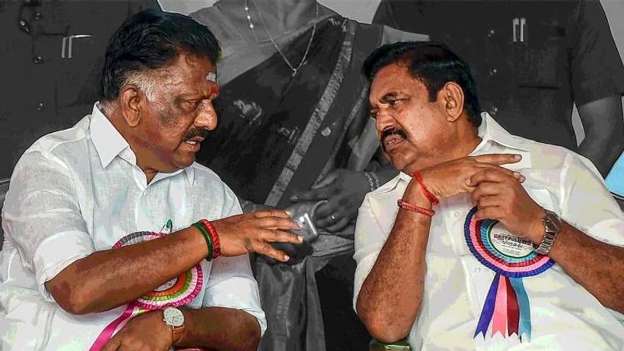 ADMK : கட்சியையும், ஆட்சியை ஒற்றுமையால் மீட்டெடுக்க எத்தகைய தியாகத்திற்கும் தயார்.! ஓபிஎஸ் திடீர் அறிவிப்பு