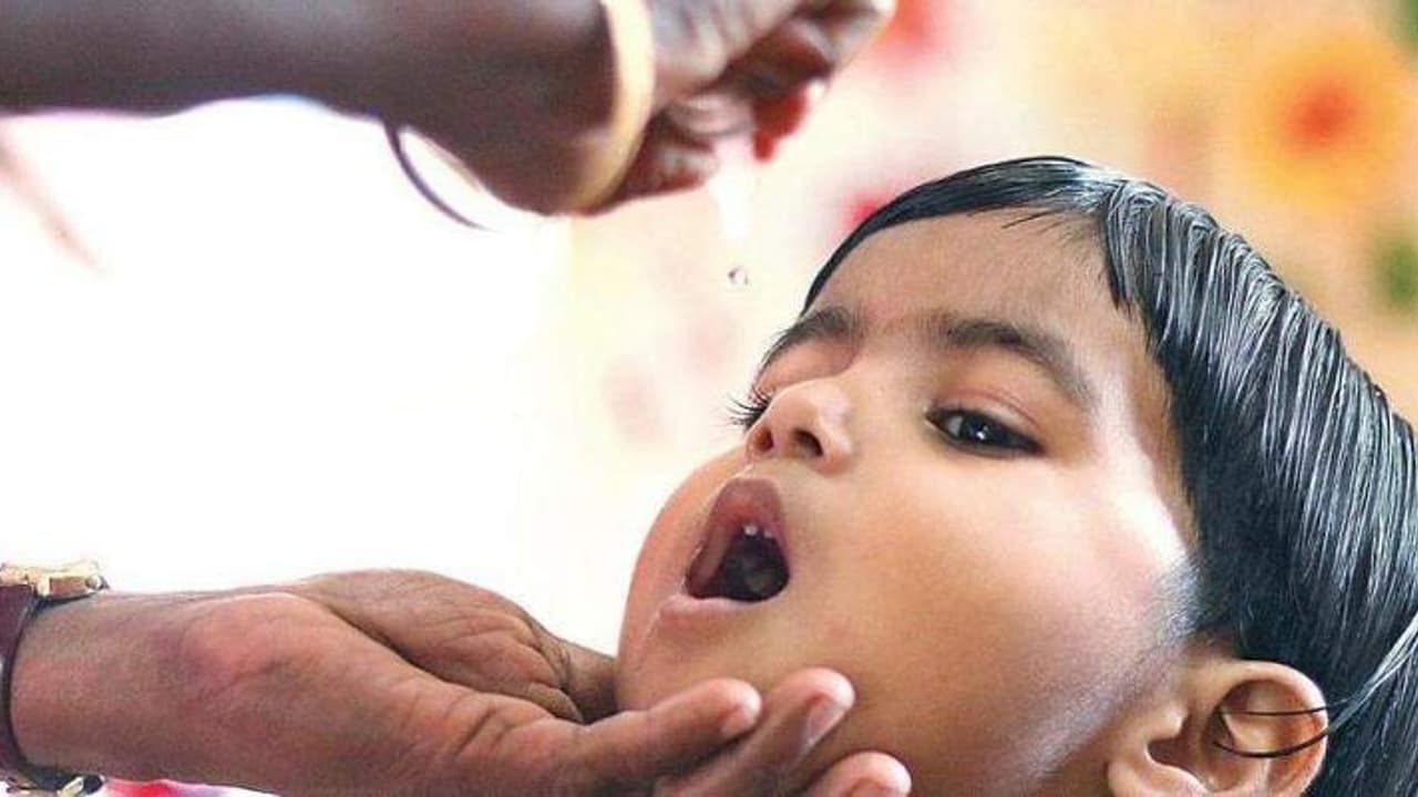 राजस्थान में पल्स पोलियो को मिटाने शुरू हुआ विशेष अभियान, पांच साल तक के बच्चों को दी जा रही डोज राजस्थान में पल्स पोलियो को मिटाने शुरू हुआ विशेष अभियान, पांच साल तक के बच्चों को दी जा रही डोज