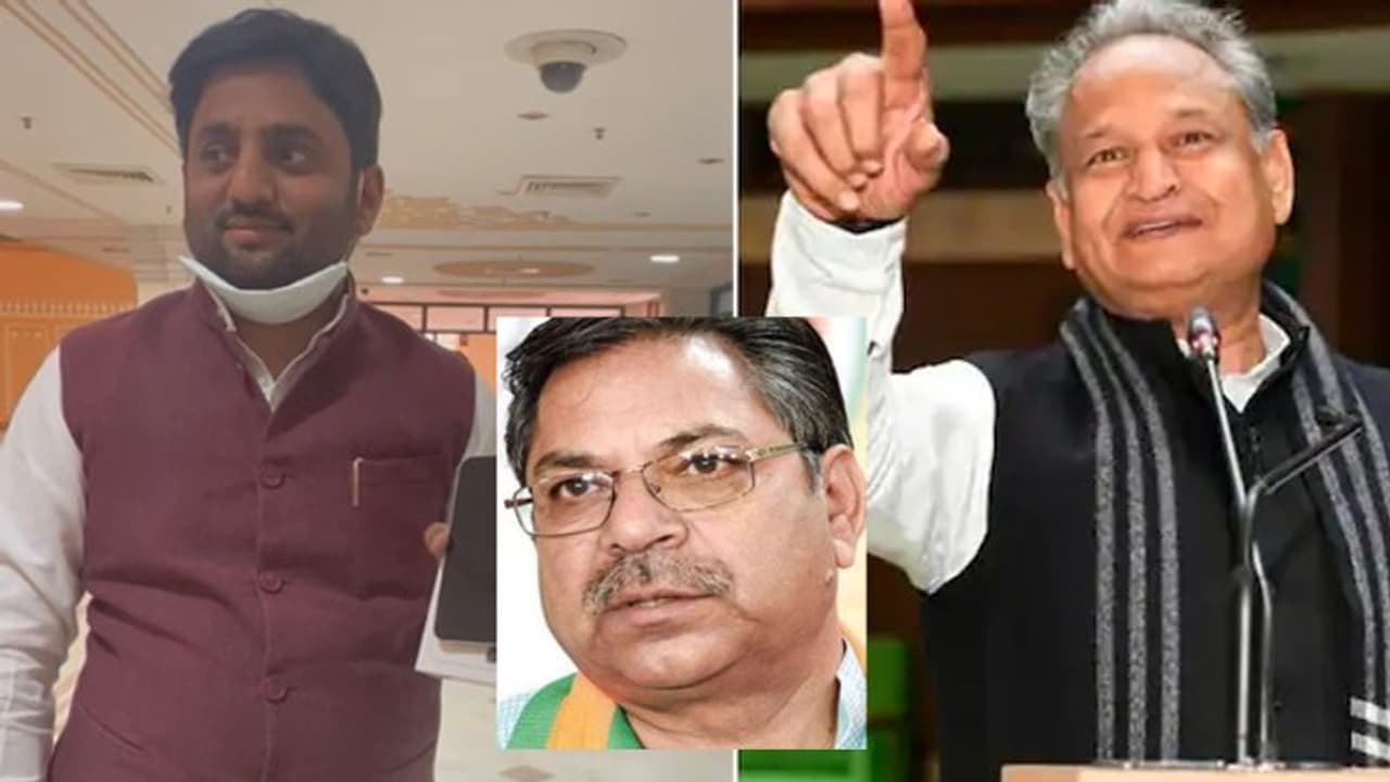 Rajasthan Budget 2022: भाजपा विधायक iPhone लौटाएंगे, लोग बोले 'टैक्स का दुर्लभ दुरुपयोग भारत में ही संभव है' Rajasthan Budget 2022: भाजपा विधायक iPhone लौटाएंगे, लोग बोले 'टैक्स का दुर्लभ दुरुपयोग भारत में ही संभव है'