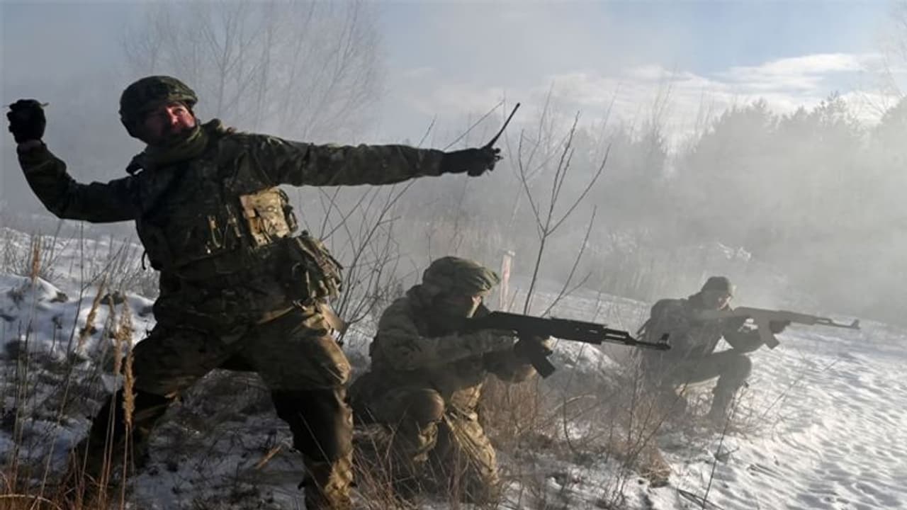 Russia Ukraine War: जंग के ऐलान के बाद सोशल मीडिया ट्रेंड हुआ world war 3, देखें लोगों के रिएक्शन
