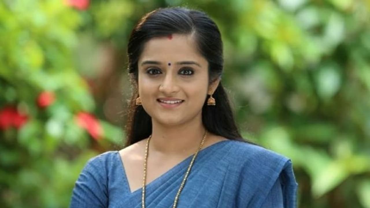 Gopika Anil : ആദ്യം പിണങ്ങി, പിന്നെ ഇണങ്ങിയതാവാം 'ശിവാഞ്ജലി'യെ ഇഷ്ടപ്പെടാൻ കാരണം: ഗോപിക അനിൽ Gopika Anil : ആദ്യം പിണങ്ങി, പിന്നെ ഇണങ്ങിയതാവാം 'ശിവാഞ്ജലി'യെ ഇഷ്ടപ്പെടാൻ കാരണം: ഗോപിക അനിൽ