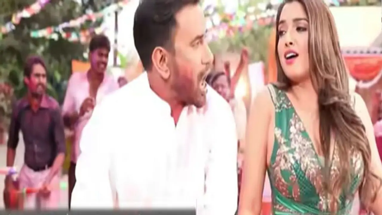 Amrapali Dubey निरहुआ होली से पहले रंगों में डूबे आए नजर, इस गाने ने इंटरनेट पर मचाया कोहराम Amrapali Dubey निरहुआ होली से पहले रंगों में डूबे आए नजर, इस गाने ने इंटरनेट पर मचाया कोहराम