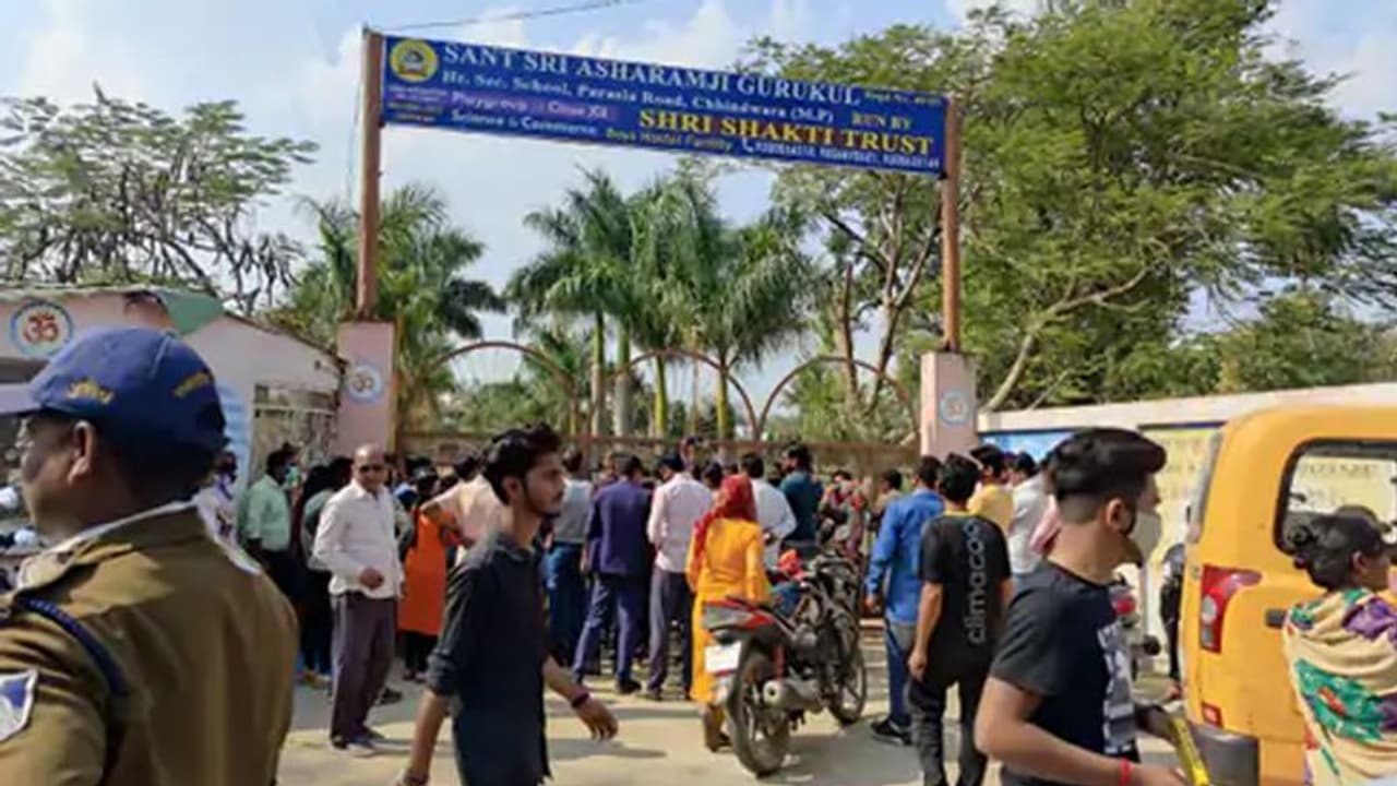 आसाराम फिर मुश्किल में! MP के गुरुकुल में छात्रा ने की खुदखुशी, जानिए वजह जिससे बच्ची ने खत्म कर ली जिंदगी आसाराम फिर मुश्किल में! MP के गुरुकुल में छात्रा ने की खुदखुशी, जानिए वजह जिससे बच्ची ने खत्म कर ली जिंदगी